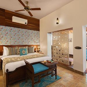 Deluxe Room King Bed